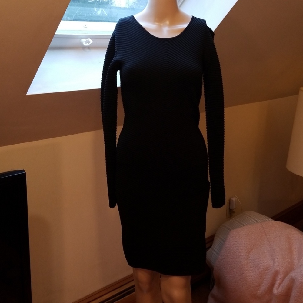 Black bodycon dress